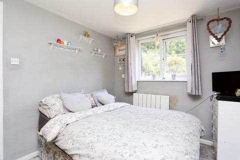 1 bedroom apartment for sale, Gables Close, London SE12