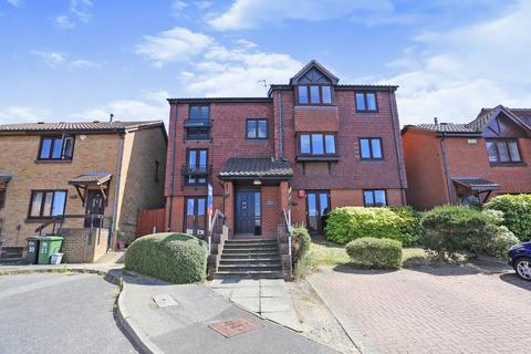 39 Gables Close, London, SE12 0UD