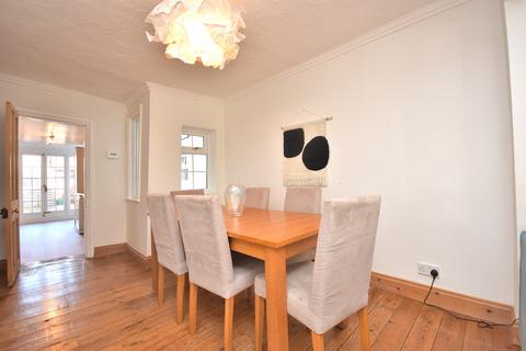 3 bedroom terraced house to rent, Crown Terrace, Hertfordshire CM23