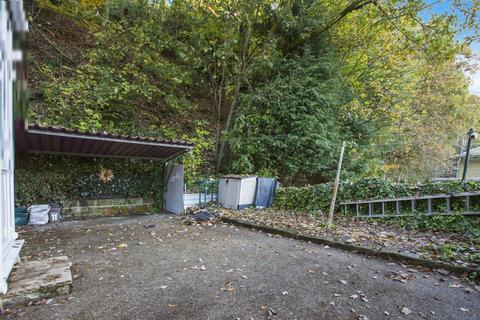 2 bedroom end of terrace house for sale, East View, Hebden Bridge HX7