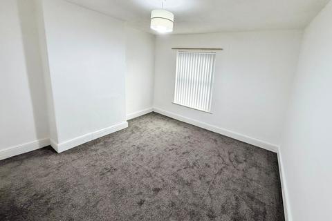 2 bedroom house to rent, Oldham Street, Greater Manchester SK14