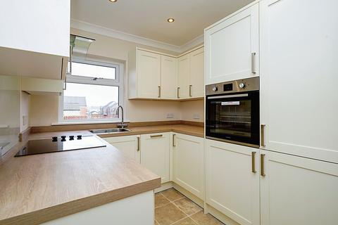 3 bedroom semi-detached house to rent, Rydal Drive, Leeds LS27