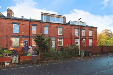 2 bedroom terraced house to rent, Rombalds View, West Yorkshire LS12