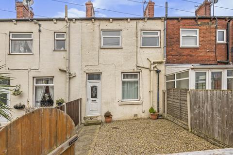 2 bedroom terraced house to rent, King Street, West Yorkshire WF5