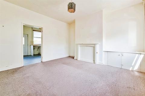 2 bedroom terraced house to rent, Victoria Street, Newcastle ST5