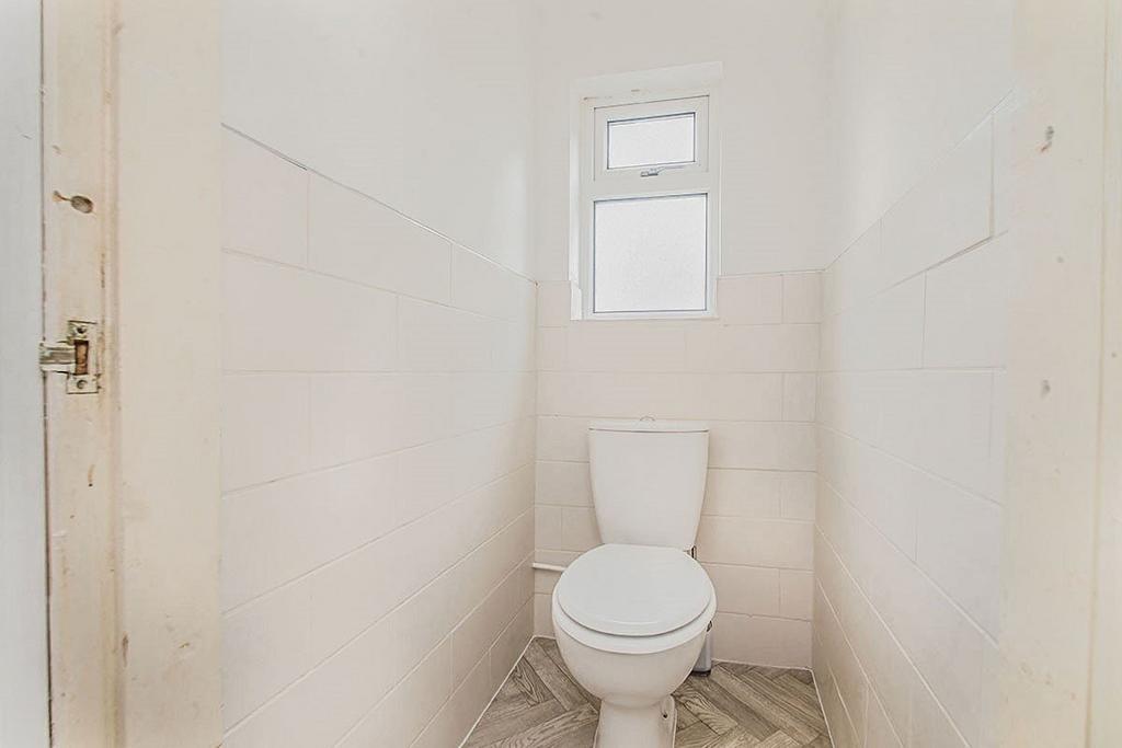 Cloakroom/WC
