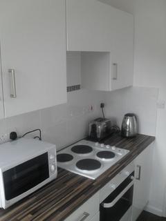 2 bedroom house share to rent, Weoley Court, Birmingham B29