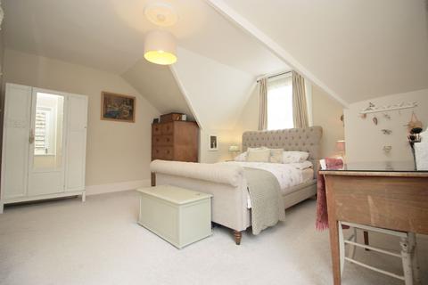 5 bedroom end of terrace house for sale, Vale Road, Ramsgate