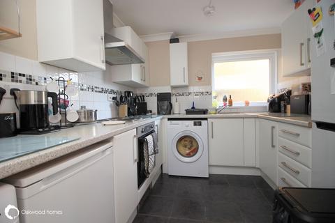 2 bedroom ground floor flat to rent, Dane Road, Margate