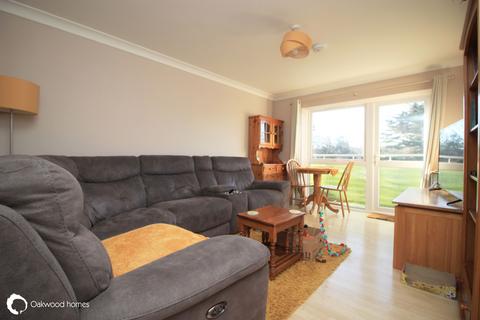 2 bedroom ground floor flat to rent, Dane Road, Margate