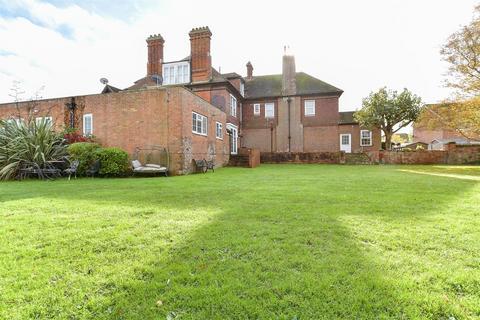 2 bedroom ground floor flat for sale, Madeira Road, Littlestone, New Romney, Kent