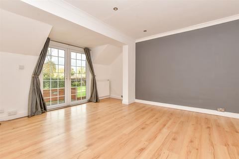 2 bedroom ground floor flat for sale, Madeira Road, Littlestone, New Romney, Kent