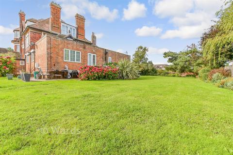 2 bedroom ground floor flat for sale, Madeira Road, Littlestone, New Romney, Kent