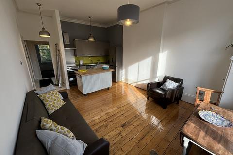 2 bedroom apartment to rent, Colvestone Crescent, London, E8 2LJ