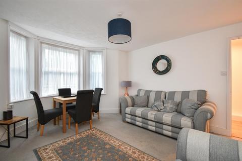 1 bedroom flat for sale, Carisbrooke Road, St. Leonards-On-Sea