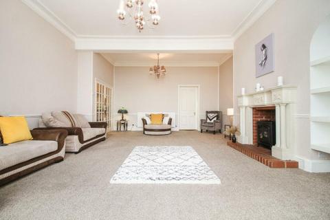 4 bedroom flat for sale, Percy Gardens, Tynemouth NE30