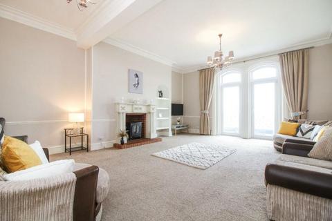 4 bedroom flat for sale, Percy Gardens, Tynemouth NE30