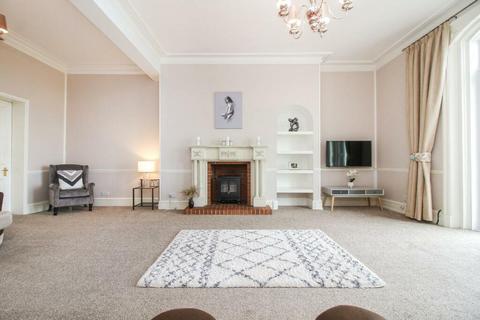 4 bedroom flat for sale, Percy Gardens, Tynemouth NE30