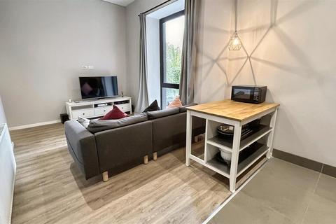 Studio for sale, Bournville Lane, Birmingham B30