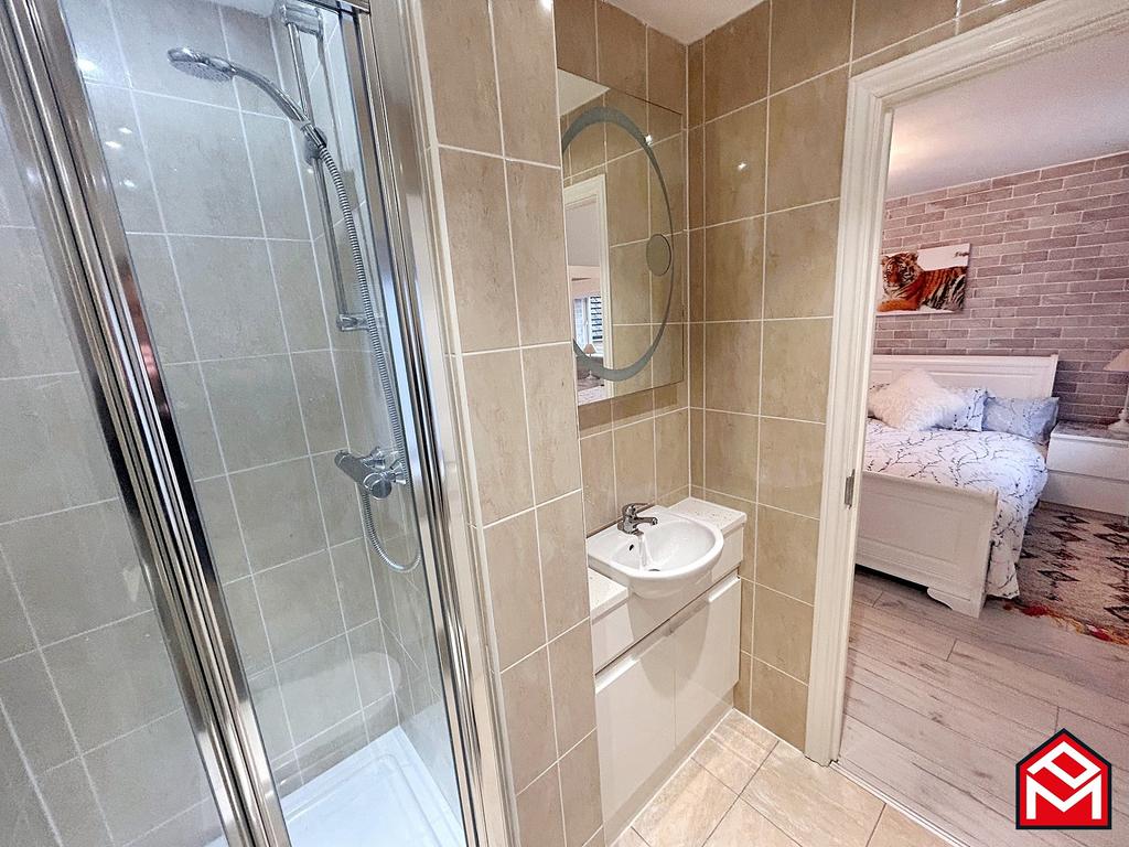 En-suite shower room