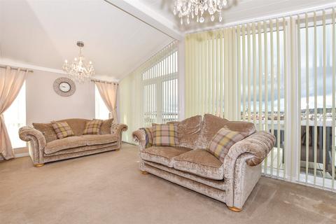 2 bedroom park home for sale, Peninsula Crescent, Hoo, Rochester, Kent