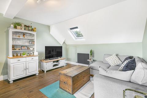 2 bedroom apartment for sale, Woodside Green, London, SE25