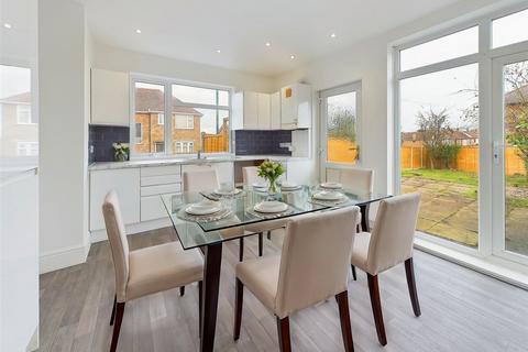 72 Bannerman Road, Nottingham, NG6 9HZ