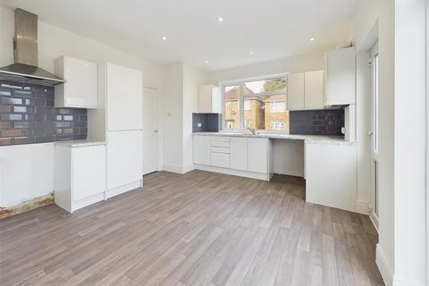 72 Bannerman Road, Nottingham, NG6 9HZ