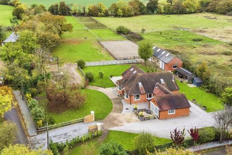 4 bedroom detached house for sale, Woolmongers Lane, Ingatestone, Essex