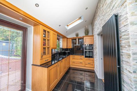 58 Moors Drive, Coven, Wolverhampton, WV9 5EJ