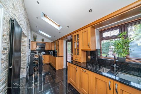 58 Moors Drive, Coven, Wolverhampton, WV9 5EJ