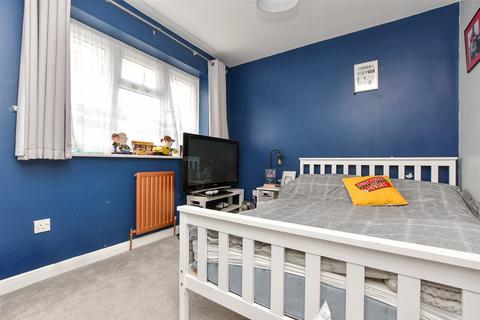 64 Groveside Close, Carshalton, SM5 2ER