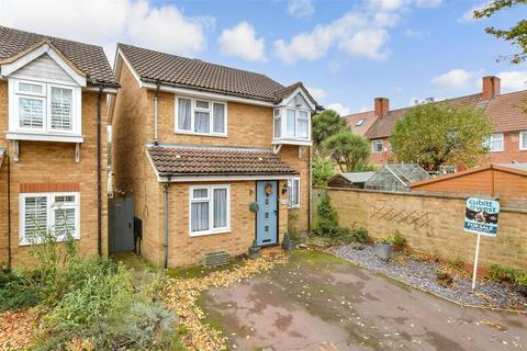 4 bedroom detached house for sale, Groveside Close, Carshalton, Surrey