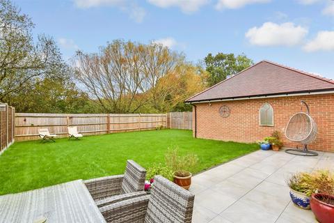 4 bedroom detached house for sale, Hegarty Way, Staplehurst, Tonbridge, Kent