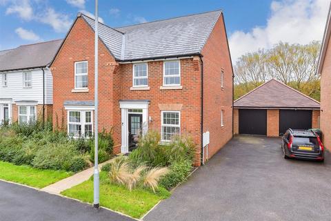 4 bedroom detached house for sale, Hegarty Way, Staplehurst, Tonbridge, Kent