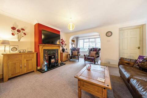 3 bedroom semi-detached house for sale, Quainton,  Aylesbury,  HP22