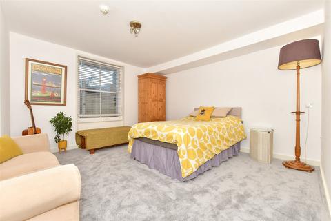 1 bedroom flat for sale, Fort Crescent, Margate, Kent