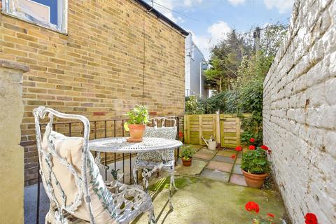 1 bedroom flat for sale, Fort Crescent, Margate, Kent