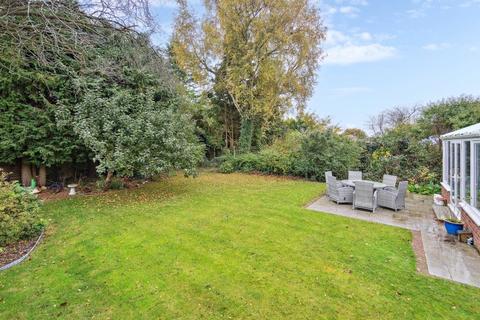 4 bedroom detached house for sale, Spinfield Mount, Marlow SL7