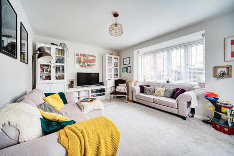 2 Blackcap Avenue, Yatton, Bristol, BS49 4FL