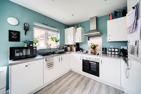 2 Blackcap Avenue, Yatton, Bristol, BS49 4FL