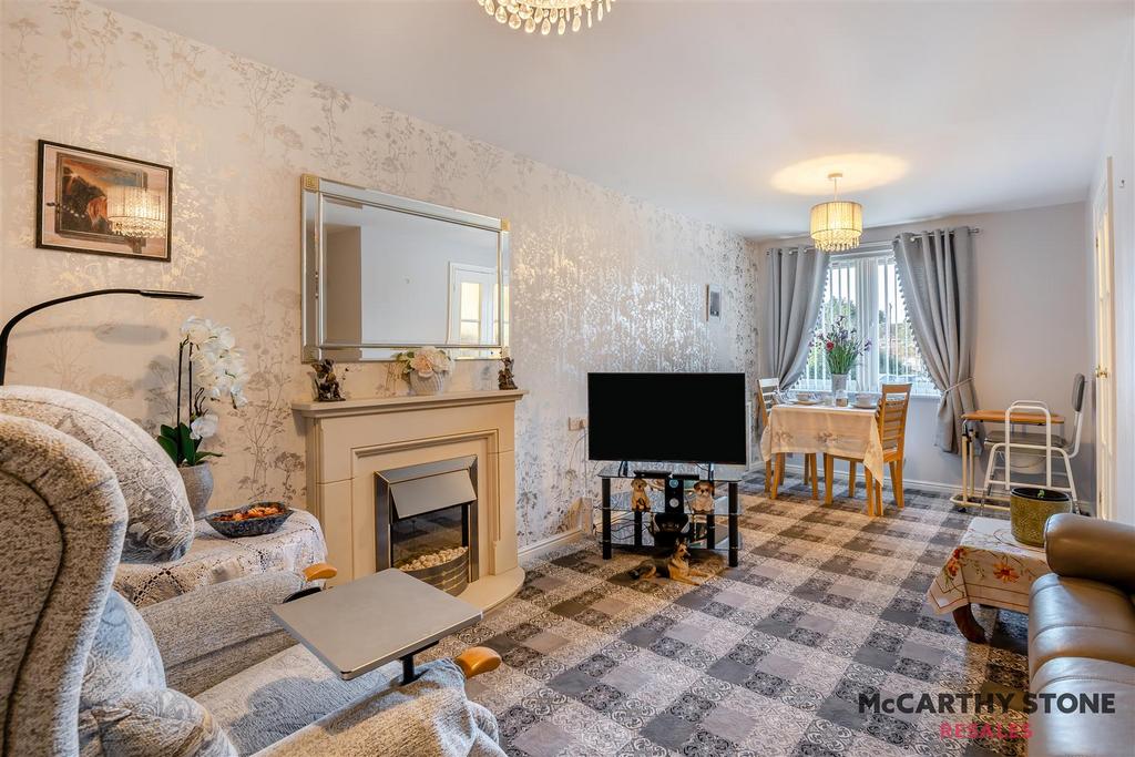 8625745-interior02.jpg