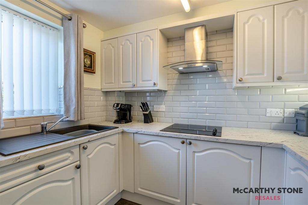 8625745-interior10.jpg