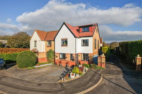 3 bedroom detached house for sale, Cypress Gardens, Porthcawl, Bridgend County Borough, CF36 5BZ