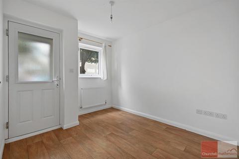 3 bedroom terraced house to rent, Stoughton Close, Kennington SE11 6EF