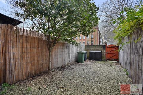 3 bedroom terraced house to rent, Stoughton Close, Kennington SE11 6EF