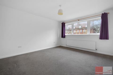 3 bedroom terraced house to rent, Stoughton Close, Kennington SE11 6EF