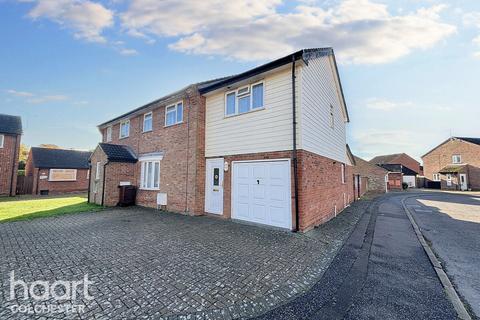 4 bedroom semi-detached house for sale, Ploughmans Headland, Colchester