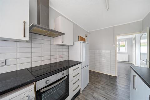 3 bedroom maisonette for sale, Oaklands Road, Bedford