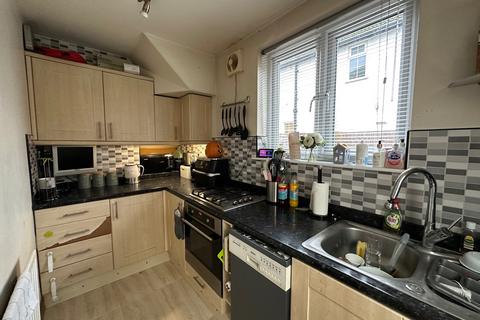 3 bedroom semi-detached house for sale, Green Lane, Shepperton TW17